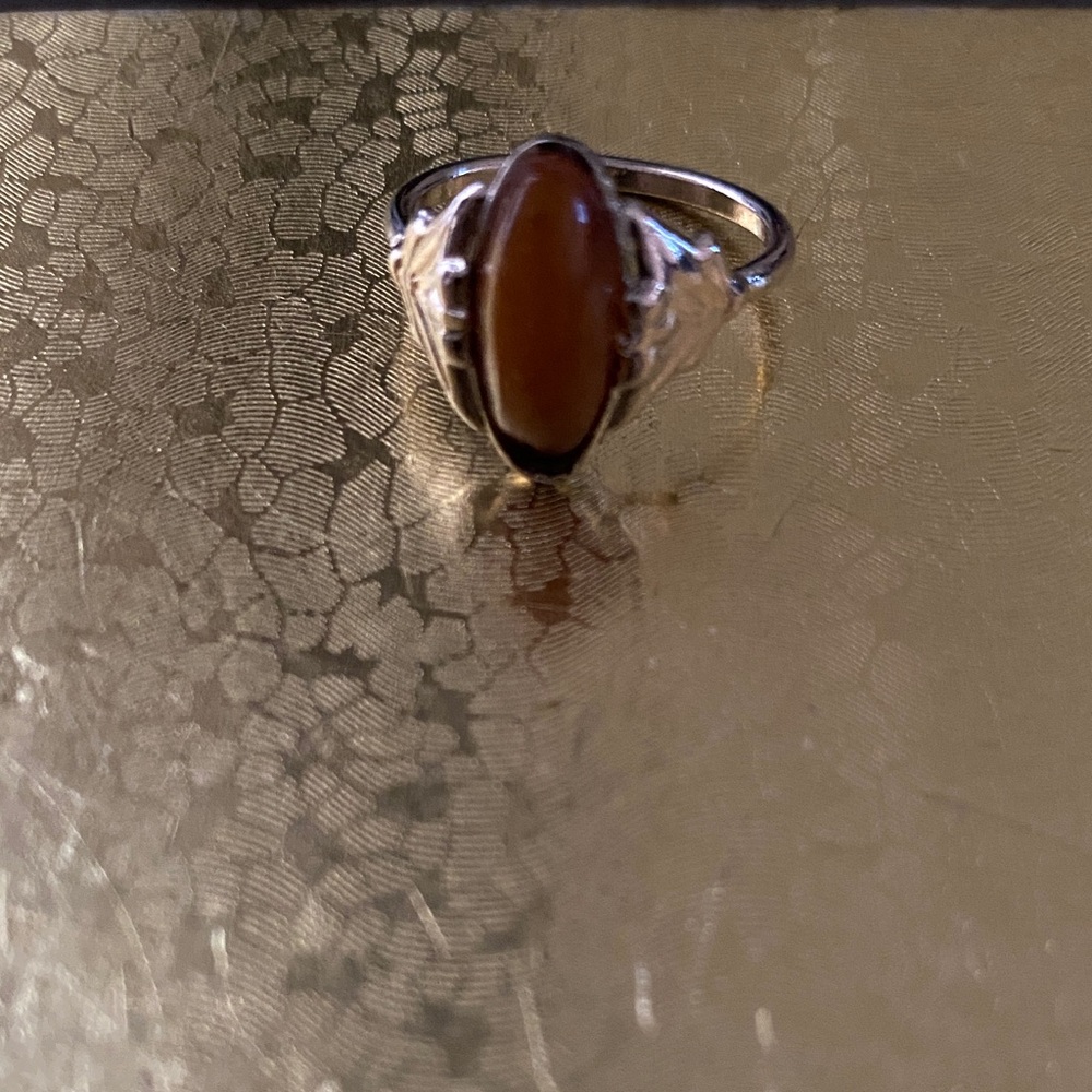 Elegant Women's Ring with Amber